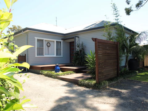 Dusky Whaler - Accommodation Search 0
