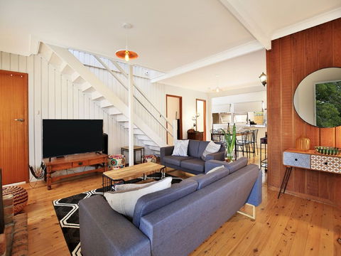 Hudson Bay At Basin View - Accommodation Search 1