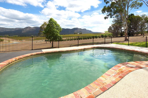 Worthington's Guest Cottage - Accommodation Search 1