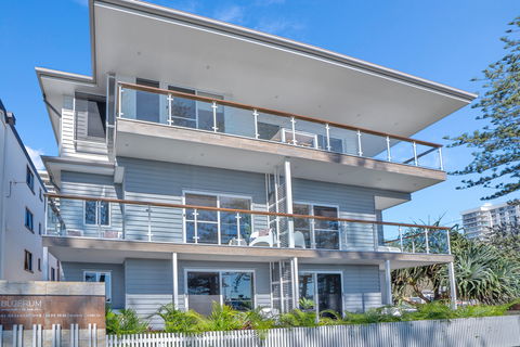 Bujerum Apartments On Burleigh - Accommodation Search 1