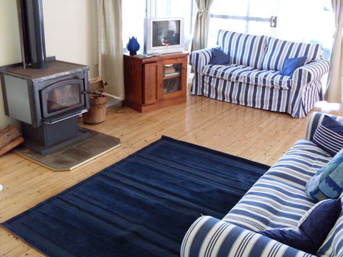 Bush And Bay Cottage - Accommodation Search 1