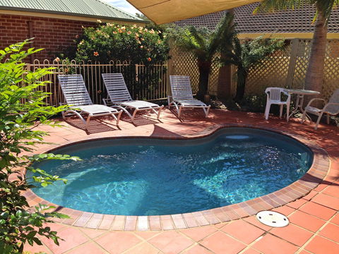 Dolphin Shores - Accommodation Search 1