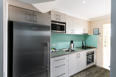 Dolphin Shores - Accommodation Search 2