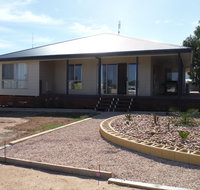 Robbo's - Accommodation Search
