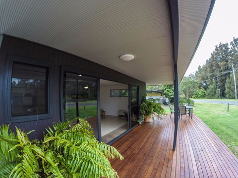 Rocketz At Berrara Beach - Accommodation Search 1