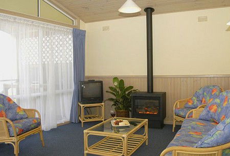 Berrara Beach Holiday Chalets - Accommodation Search 1