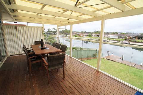 Cockatoo House - Accommodation Search 0