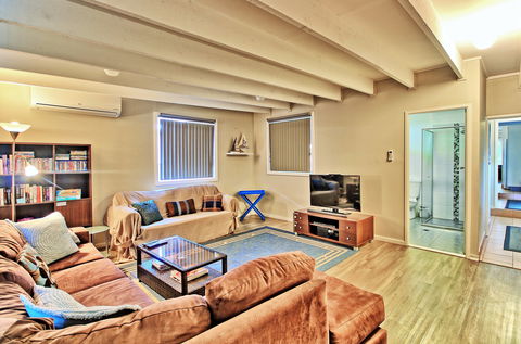 Jervis Beach House - Accommodation Search 0