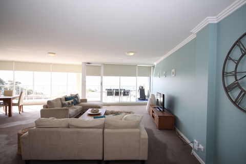 Oasis 11 - Accommodation Search 2