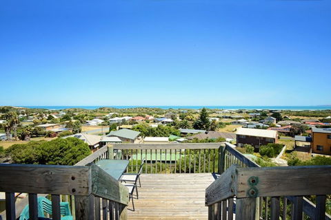 3 Henley Street - Goolwa Beach - Accommodation Search 0