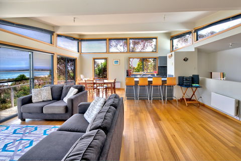 Beachcomber House - Accommodation Search 0