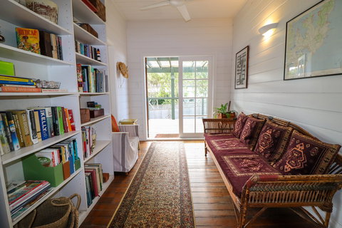 By The Beach At Catho - Accommodation Search 1