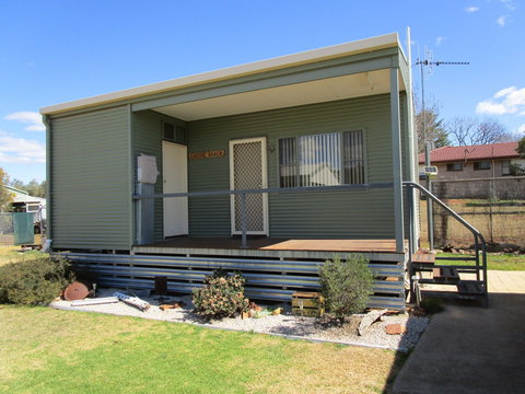 Caddy Shack Dunedoo - Accommodation Search 0