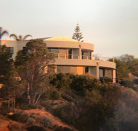 Cliff House Beachfront Villas - Accommodation Search