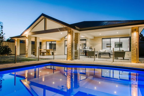 Fairways - Accommodation Search 0