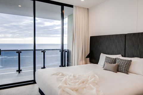 Iconic Kirra Beach Resort - Accommodation Search 0