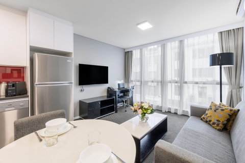 Meriton Suites Adelaide Street, Brisbane - Accommodation Search 2