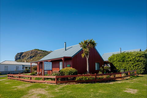 Pol And Pen Holiday Cottages - Accommodation Search 0
