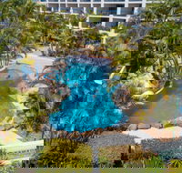 Ramada Resort by Wyndham Golden Beach - Accommodation Search