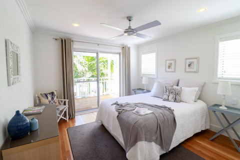 The Lakehouse At Raffetys Resort - Accommodation Search 1