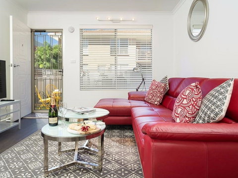 Understated Elegance - Affordable Luxury - Accommodation Search 2