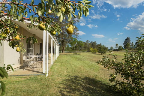 Hillcrest House - Accommodation Search 0