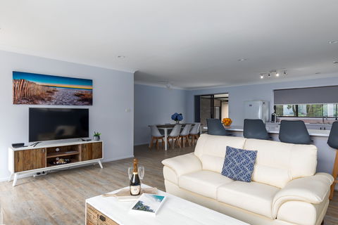 Moona Beach House  Jervis Bay - Accommodation Search 2