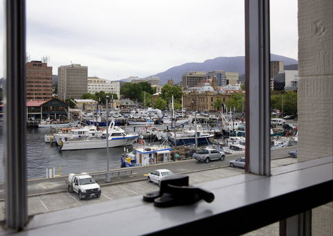 Sullivans Cove Apartments - Harbourside - Accommodation Search 1