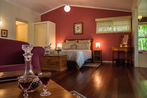 The Falls Montville - Accommodation Search 1