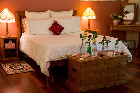 The Falls Montville - Accommodation Search 2