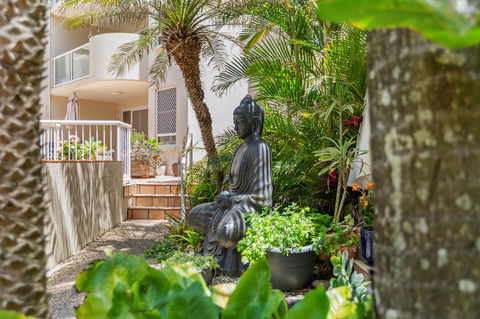The Burlington Holiday Apartments - Accommodation Search 1