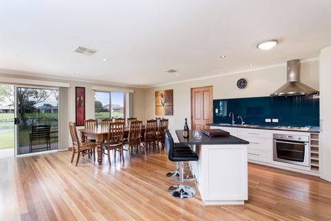 Windy's At Wellington - Accommodation Search 2