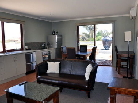 Bairnsdalemotel.com.au - Accommodation Search 3