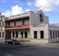 Mitchell River Tavern - Accommodation Search