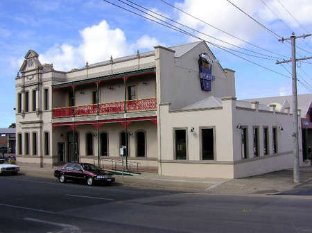 Mitchell River Tavern - Accommodation Search 0