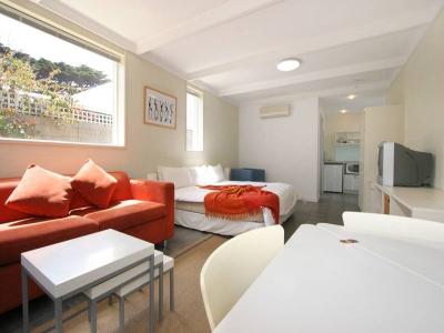 Oceanic Apartments - Accommodation Search 4