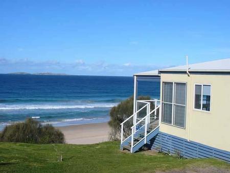 Surfbeach Holiday Park - Accommodation Search 0
