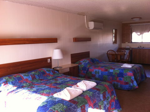 Country Comfort Tumut Valley Motel - Accommodation Search 3