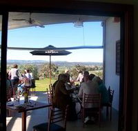 Tenafeate Creek Wines - Accommodation Search