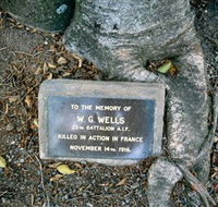 Eumundi War Memorial - Accommodation Search