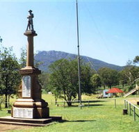 Maroon State School War Memorial - Accommodation Search