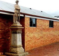 Westbrook War Memorial - Accommodation Search