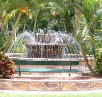 Bauer and Wiles Memorial Fountain - Accommodation Search