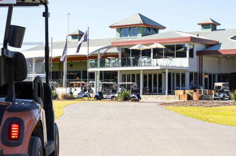 Club Catalina - Accommodation Search 4