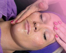 Club MMM! Day Spa - Accommodation Search 3