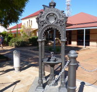 Witcombe Fountain - Accommodation Search