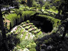 Umpherston Sinkhole - Accommodation Search 0