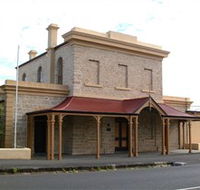 The Old Courthouse - Accommodation Search