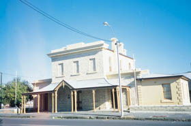 The Old Courthouse - Accommodation Search 2
