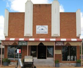 Talbragar Country Antiques - Accommodation Search 0
